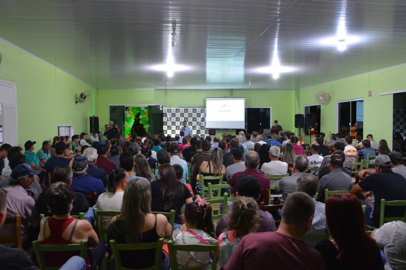 Cotrifred comemora 65 anos com jantares e homenagens aos associados