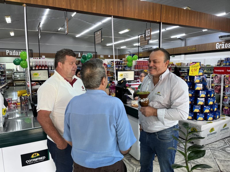 Cotrifred comemora 68 anos