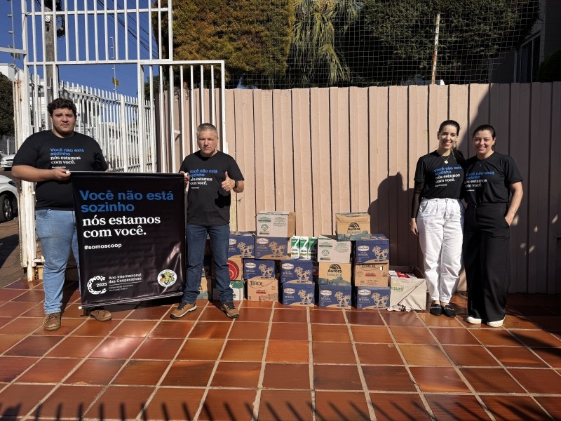 Cotrifred comemora Dia de Cooperar em suas unidades