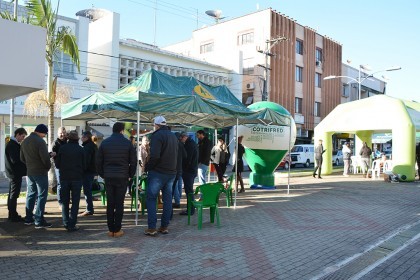 Cotrifred comemora o Dia Internacional do Cooperativismo com inúmeras ações
