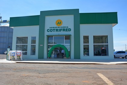 Cotrifred de Palmitinho é reinaugurada em espaço amplo e moderno