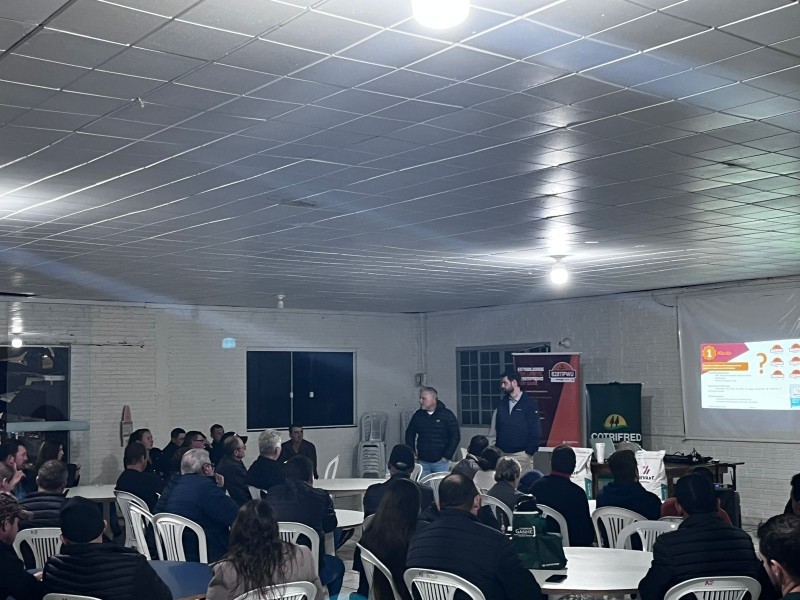 Cotrifred e Brevant promovem palestra sobre silagens de alta performance em Frederico Westphalen