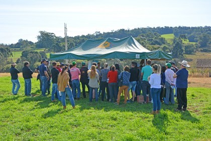 Cotrifred é parceira em Dias de Campo da Emater sobre Bovinocultura do Leite