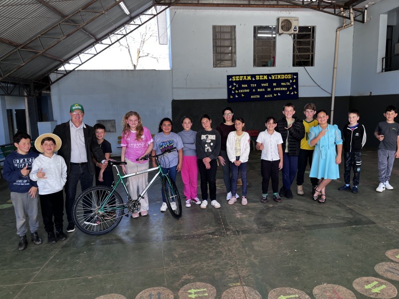 Cotrifred encerra Projeto Raízes do Campo com premiação aos estudantes participantes