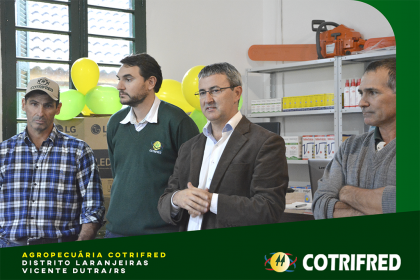 Cotrifred inaugura agropecuária