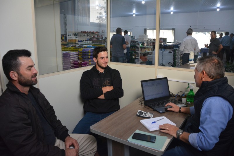 Cotrifred inaugura nova Unidade Agropecuária em Iraí