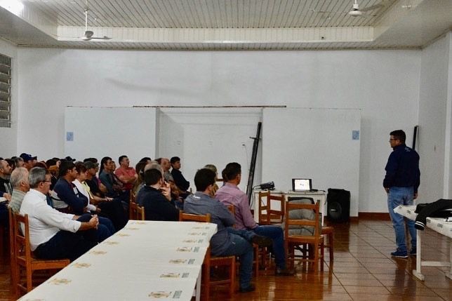 Cotrifred inicia ciclo de palestras sobre bovinos