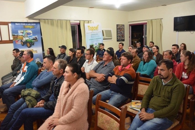 Cotrifred inicia ciclo de palestras sobre bovinos