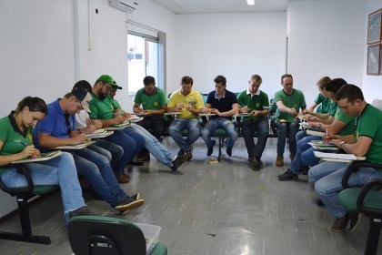 COTRIFRED investe em capacitação com os profissionais do Departamento Técnico