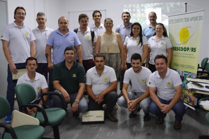 COTRIFRED investe em treinamento sobre aprimorando a liderança