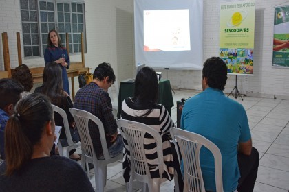 COTRIFRED investe em treinamento sobre excelência no atendimento