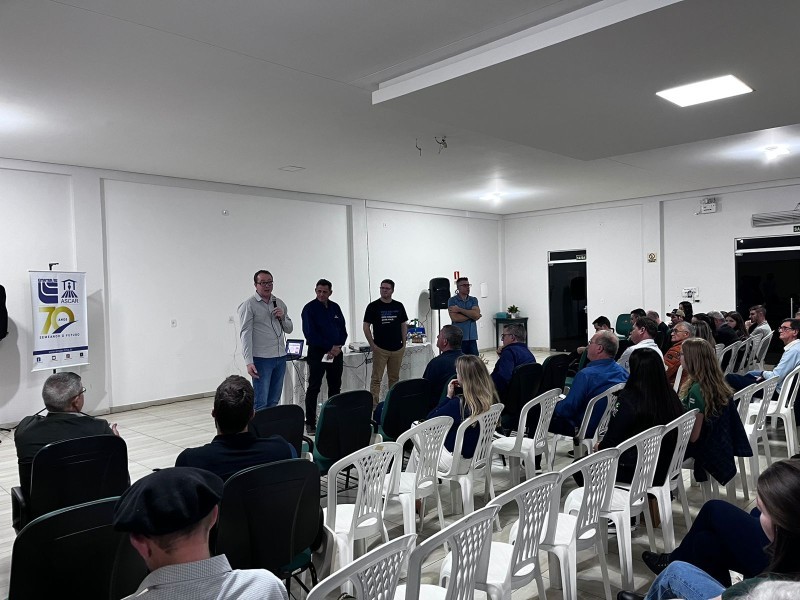 Cotrifred marca presença em evento sobre o futuro da bovinocultura de leite em Frederico Westphalen