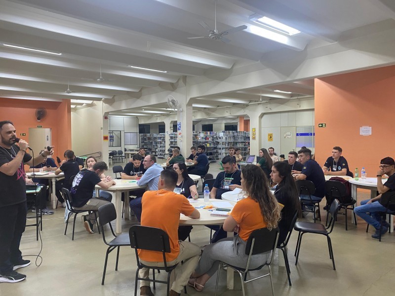 Cotrifred marca presença na 3ª edição do Hackathon