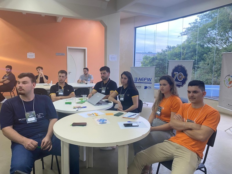 Cotrifred marca presença na 3ª edição do Hackathon