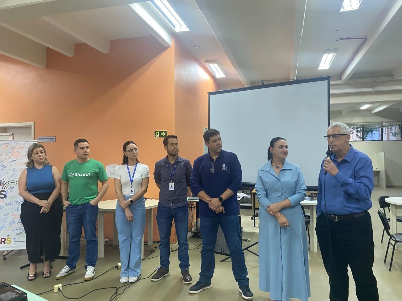 Cotrifred marca presença na 3ª edição do Hackathon