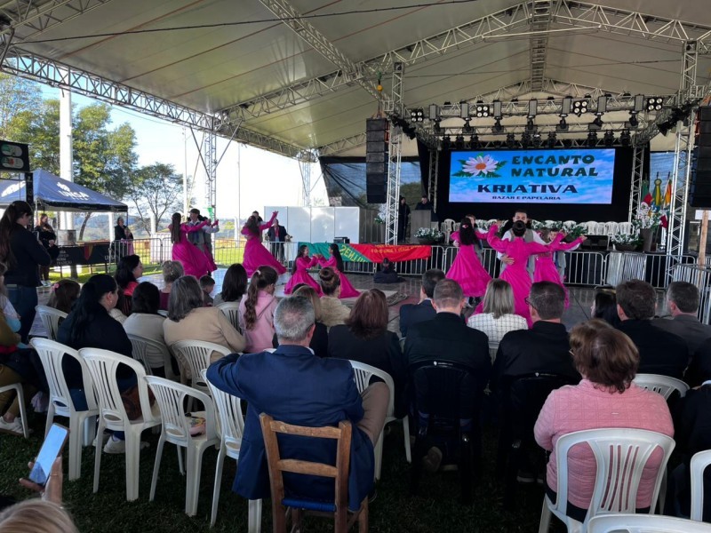 Cotrifred participa da abertura da ExpoCaiçara 2026 e convida comunidade para visitar seu estande