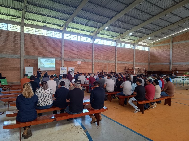 Cotrifred participa de 3º Seminário Municipal da Bovinocultura de Leite