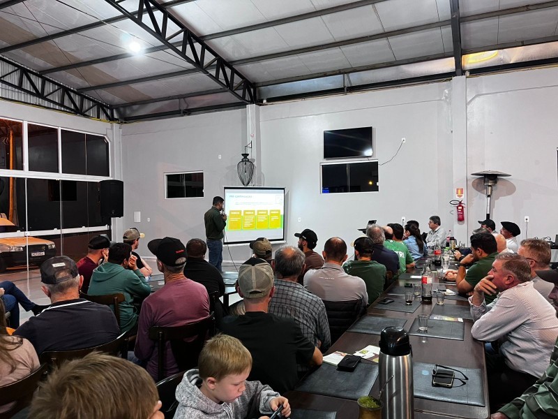 Cotrifred participa de Jantar Palestra sobre a Produtividade e as Biotecnologias da Soja
