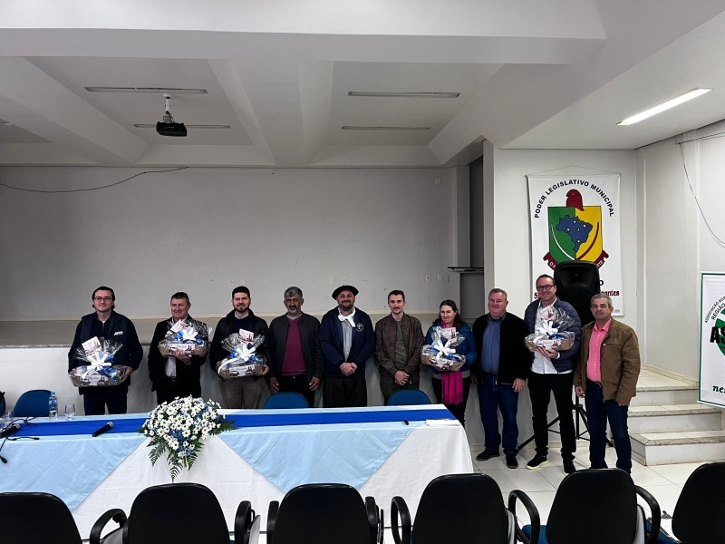Cotrifred participa de palestra e roda de conversa sobre a pecuária leiteira na FACIPAL 2026