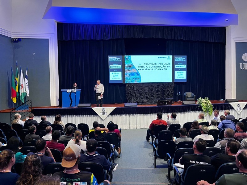 Cotrifred participa de Seminário Regional sobre capacidade de suporte do solo frente às adversidades climáticas