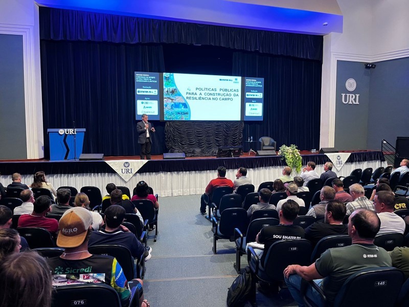 Cotrifred participa de Seminário Regional sobre capacidade de suporte do solo frente às adversidades climáticas