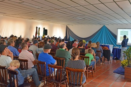 Cotrifred participa de V Feira da Terneira e VI Mostra da Agricultura Familiar em Iraí