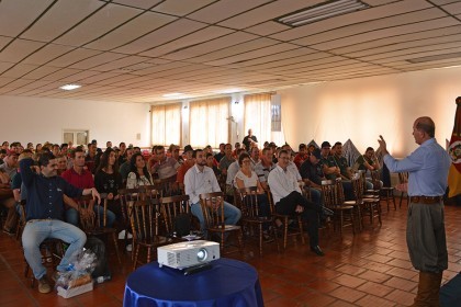 Cotrifred participa de V Feira da Terneira e VI Mostra da Agricultura Familiar em Iraí