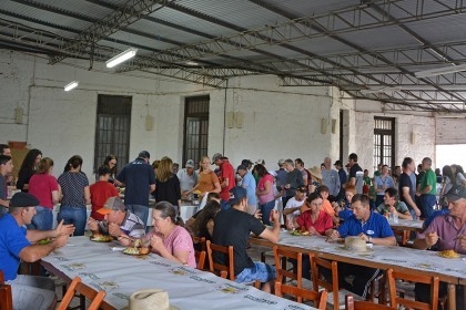 Cotrifred participa de V Feira da Terneira e VI Mostra da Agricultura Familiar em Iraí