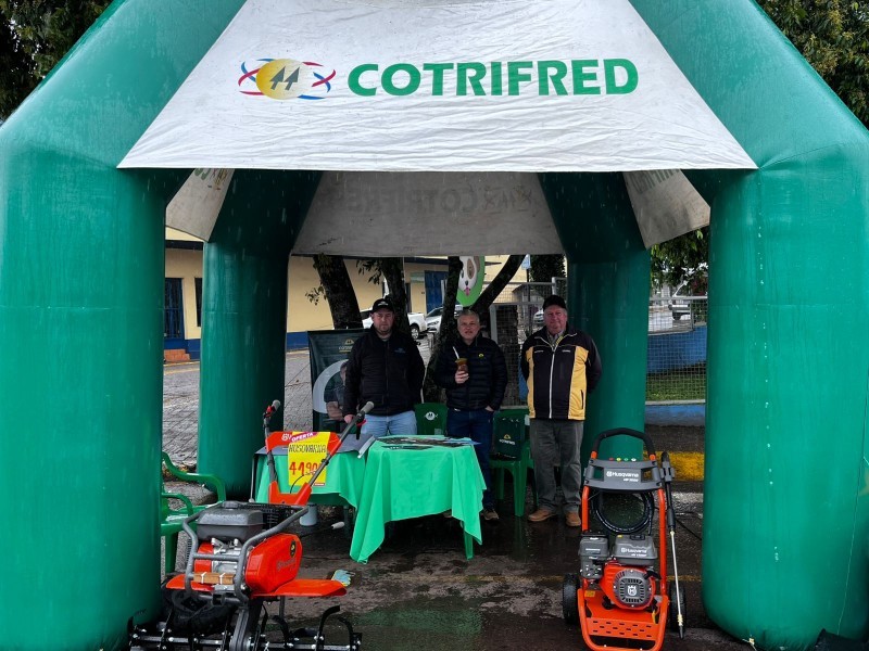 Cotrifred participa do Dia de Negócios da Cresol Raiz