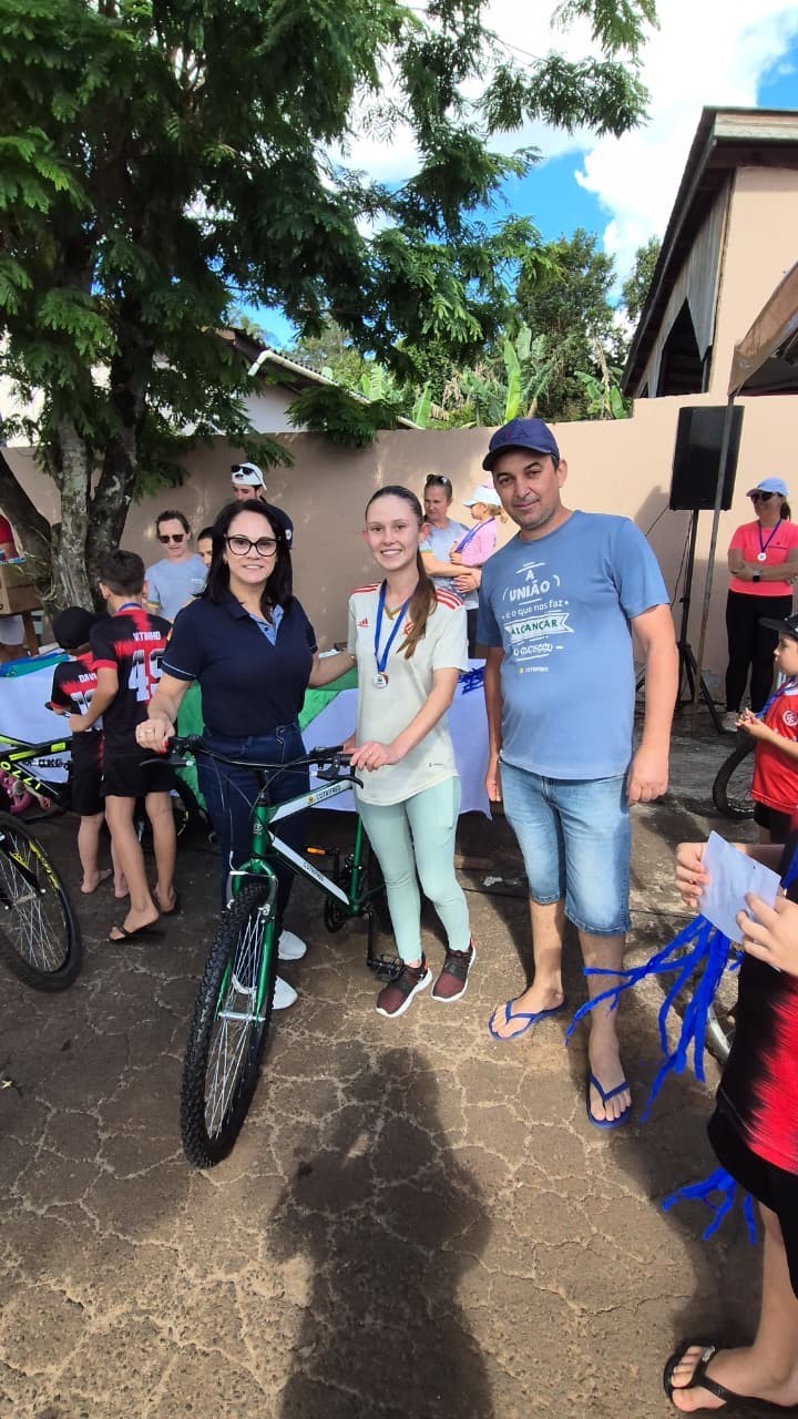 Cotrifred participa do II Passeio Ciclístico da Escola José Canellas em Pinheirinho do Vale