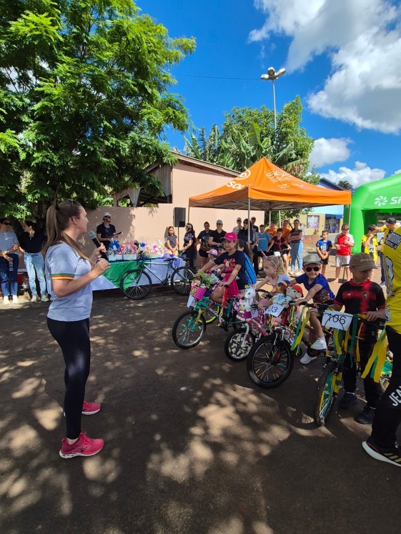 Cotrifred participa do II Passeio Ciclístico da Escola José Canellas em Pinheirinho do Vale