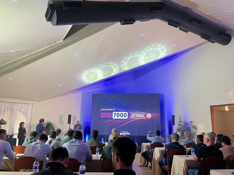 Cotrifred participa do lançamento do BTMAX da Santa Helena Sementes