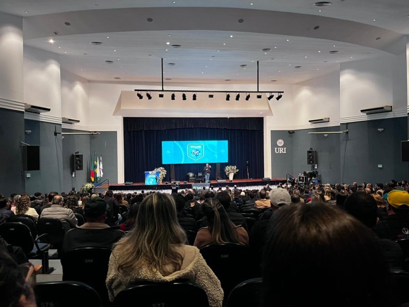 Cotrifred participa do Summit Sicoob em comemoração aos 15 anos da Sicoob Oestecredi