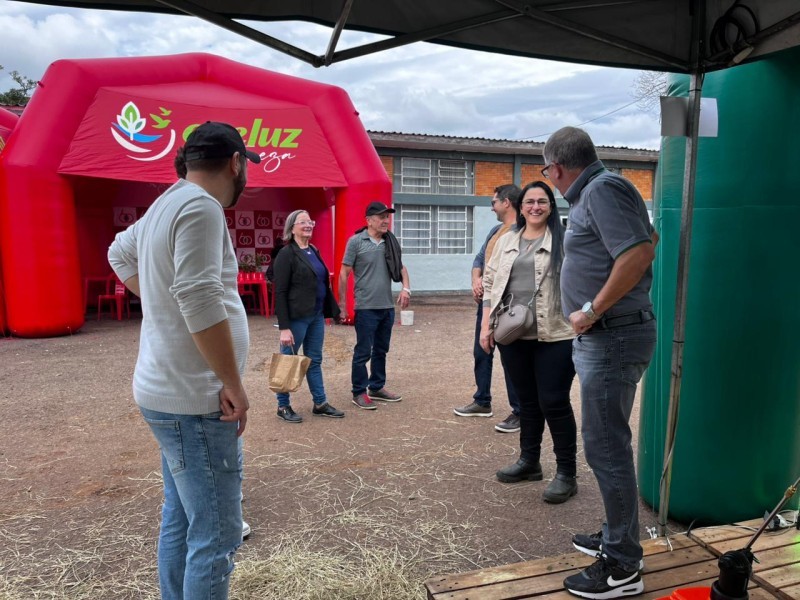 Cotrifred participou da ExpoCaiçara 2026 com estande e presença na abertura oficial
