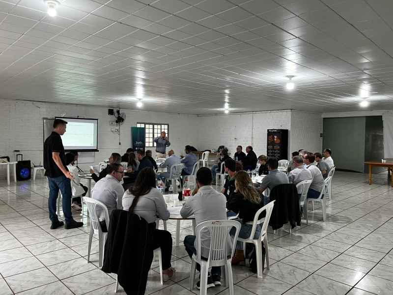 Cotrifred promove 2º encontro do projeto Lidera Cotri para fortalecer a cultura de liderança na cooperativa