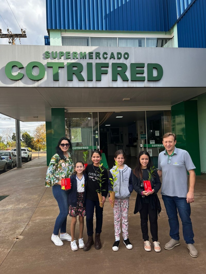 Cotrifred promove doação de mudas em Taquaruçu do Sul em celebração à Semana Mundial do Meio Ambiente
