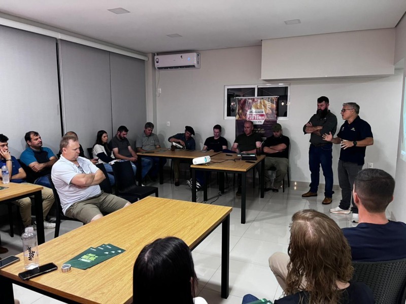 Cotrifred promove reunião técnica com a Pioneer Sementes e reforça planejamento para a safra 2026