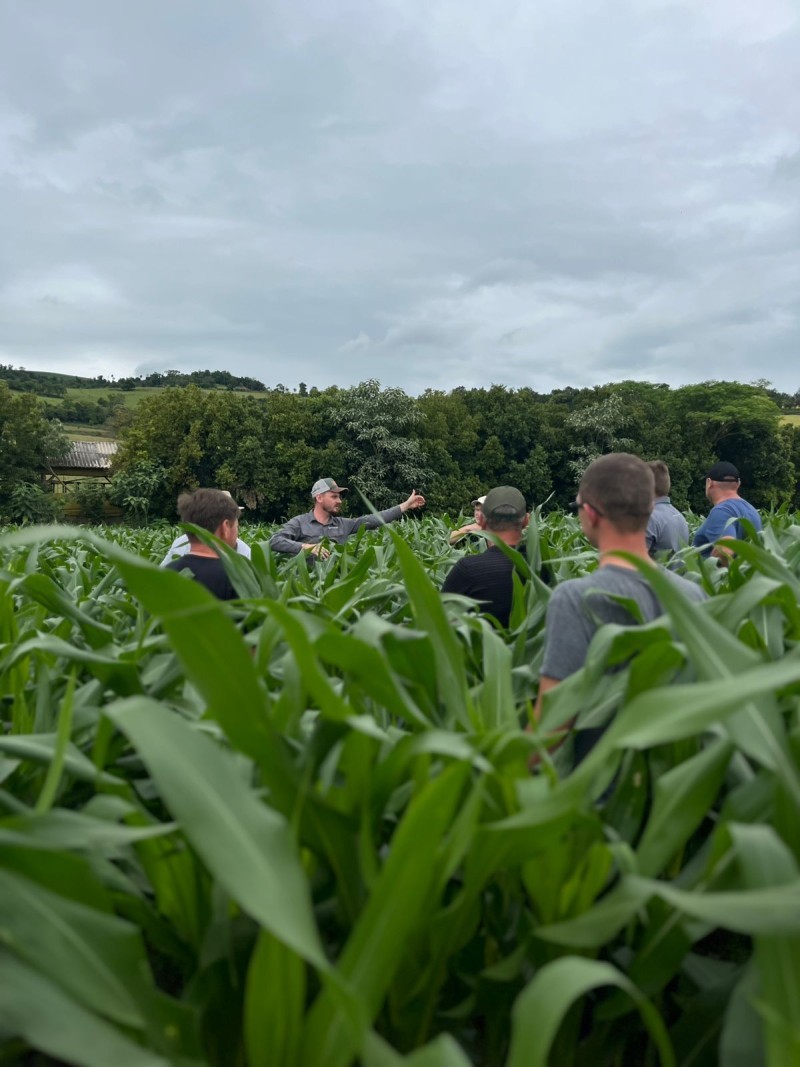 Cotrifred promove Tour Técnico na unidade de Iraí