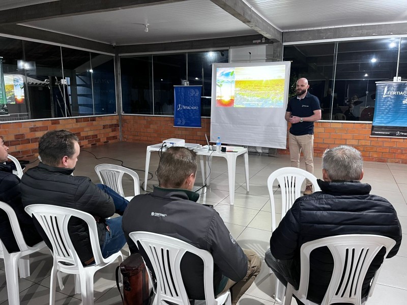 Cotrifred promove treinamento técnico em parceria com a Timac Agro para apresentar portfólio 2026