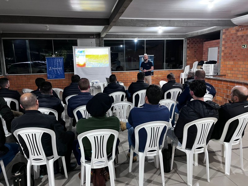 Cotrifred promove treinamento técnico em parceria com a Timac Agro para apresentar portfólio 2026