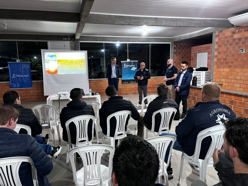Cotrifred promove treinamento técnico em parceria com a Timac Agro para apresentar portfólio 2026