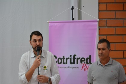 Cotrifred realiza ação de Combate e Prevenção ao Câncer de Mama para Colaboradoras