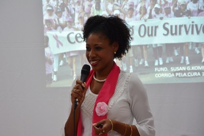 Cotrifred realiza ação de Combate e Prevenção ao Câncer de Mama para Colaboradoras