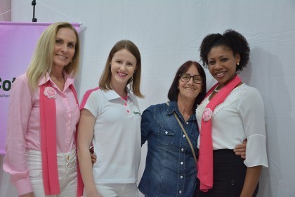 Cotrifred realiza ação de Combate e Prevenção ao Câncer de Mama para Colaboradoras