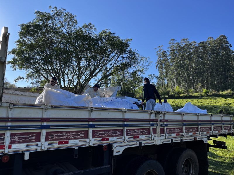 Cotrifred realiza coleta itinerante de embalagens de agrotóxicos em Iraí