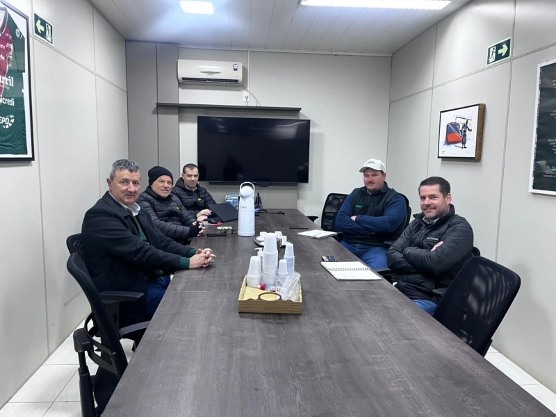 Cotrifred realiza conversa com nova parceria comercial para a cultura da canola