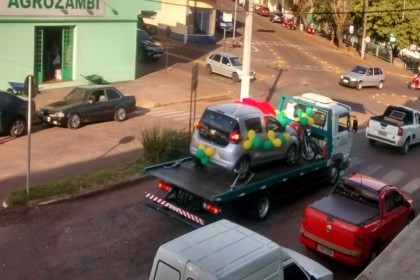 Cotrifred realiza divulgação da Campanha Super Aniversário Premiado