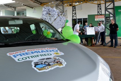 COTRIFRED realiza sorteio da Campanha Super Aniversário Premiado