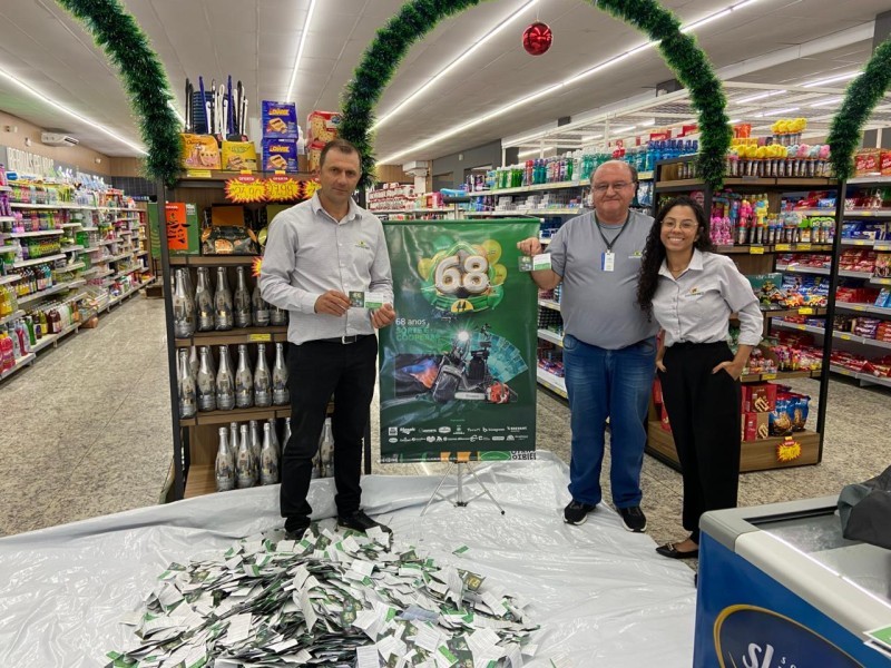 Cotrifred realiza sorteios da campanha “68 Anos — Sorte é Cooperar” nas unidades da região
