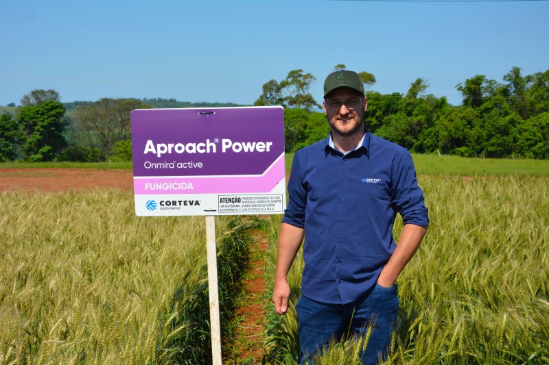 Cotrifred realiza Tarde de Campo